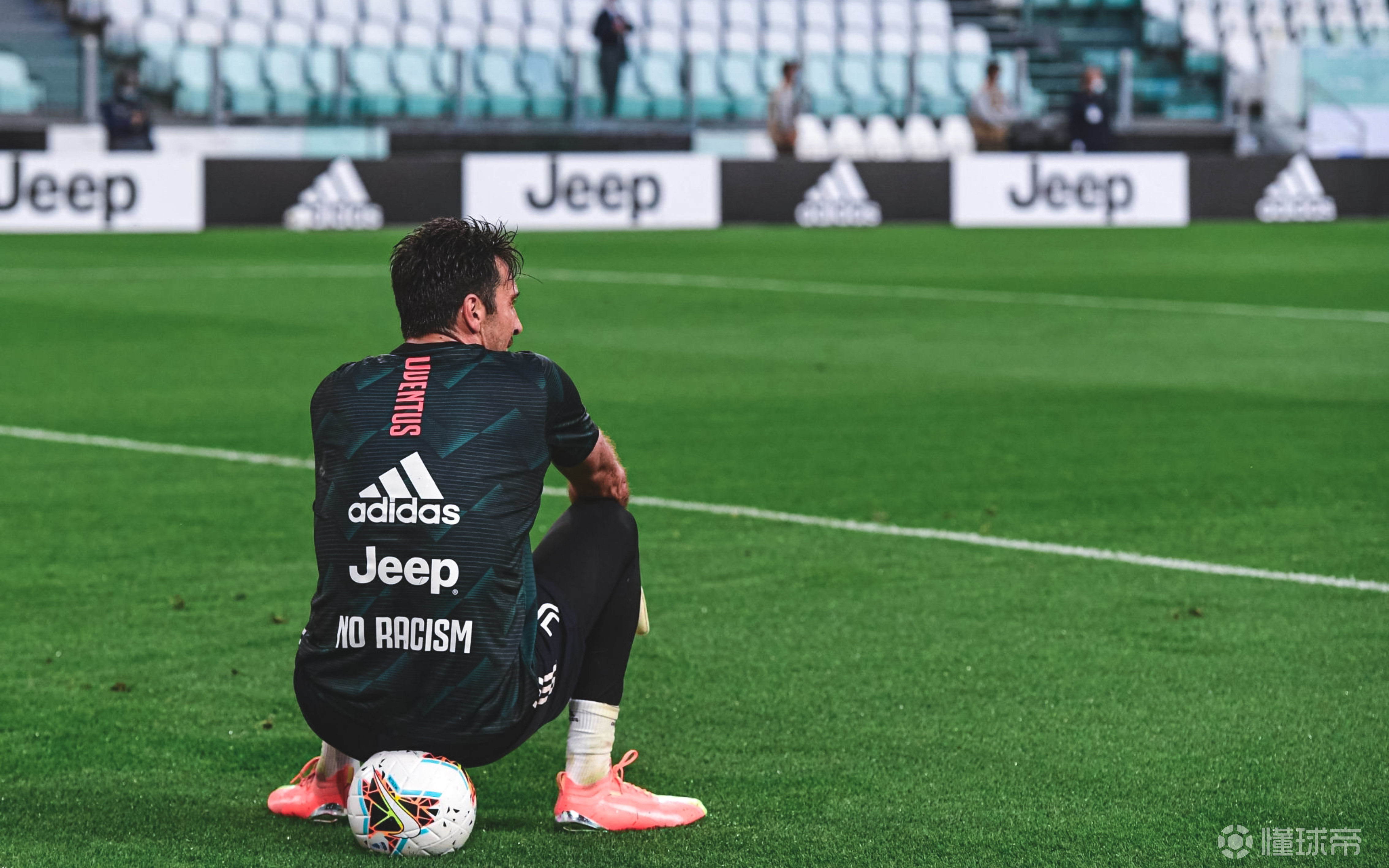 黑白直播-蒂姆在尤文图斯比赛中晋级下一阶段，锐不可当引发热议！