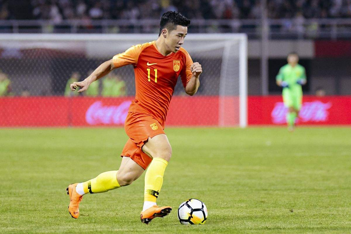 黑白体育-穆古鲁扎回归赛场，关键助攻首场状态亮眼，瑞士队观众沸腾！的简单介绍