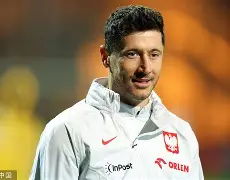 黑白体育- 莱万多夫斯基九分钟五球是哪场比赛 