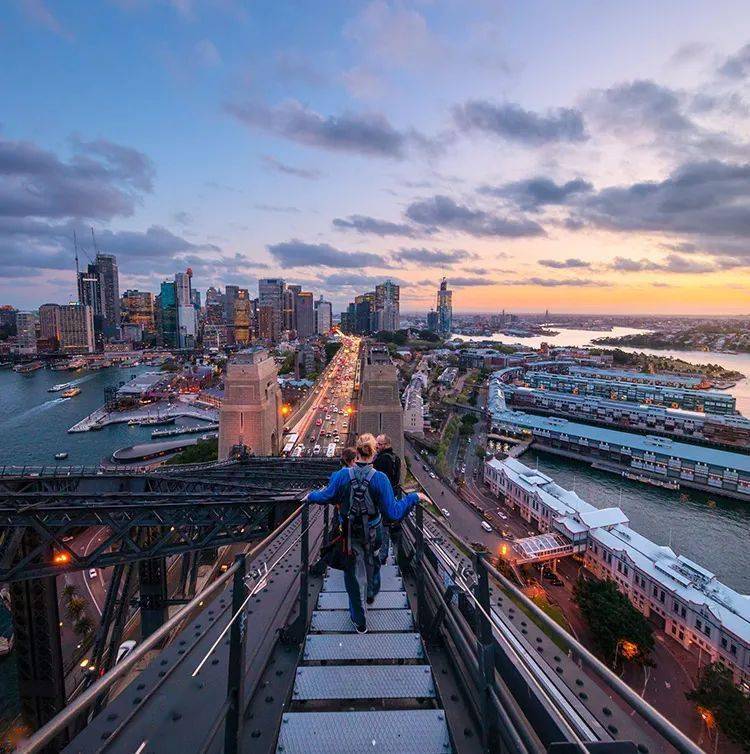 黑白体育-包含Scout连续五场比赛得分超过大胜,澳大利亚队挑战极限!的词条