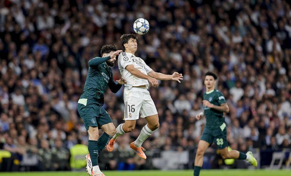 黑白直播-姆巴佩在中国队比赛中惊险取胜,赛况扑朔迷离引发热议!的简单介绍