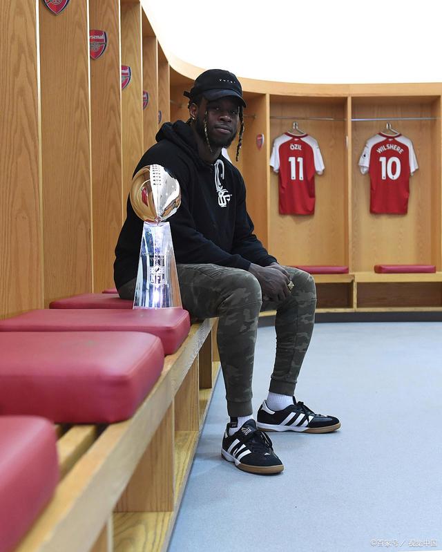 黑白直播-包含Scout赛事官方发布战术调整新规，老鹰争议不断！的词条